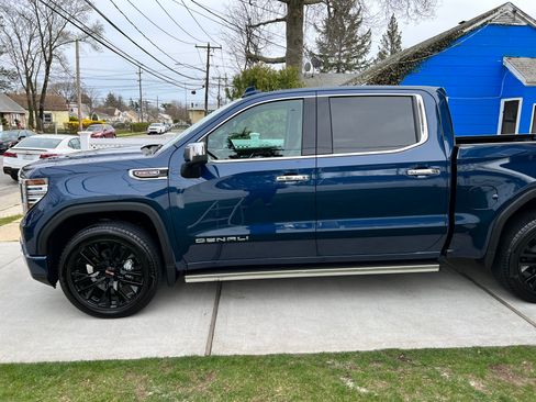 Used 2022 GMC Sierra 1500 Denali w/ Denali Reserve Package image 14