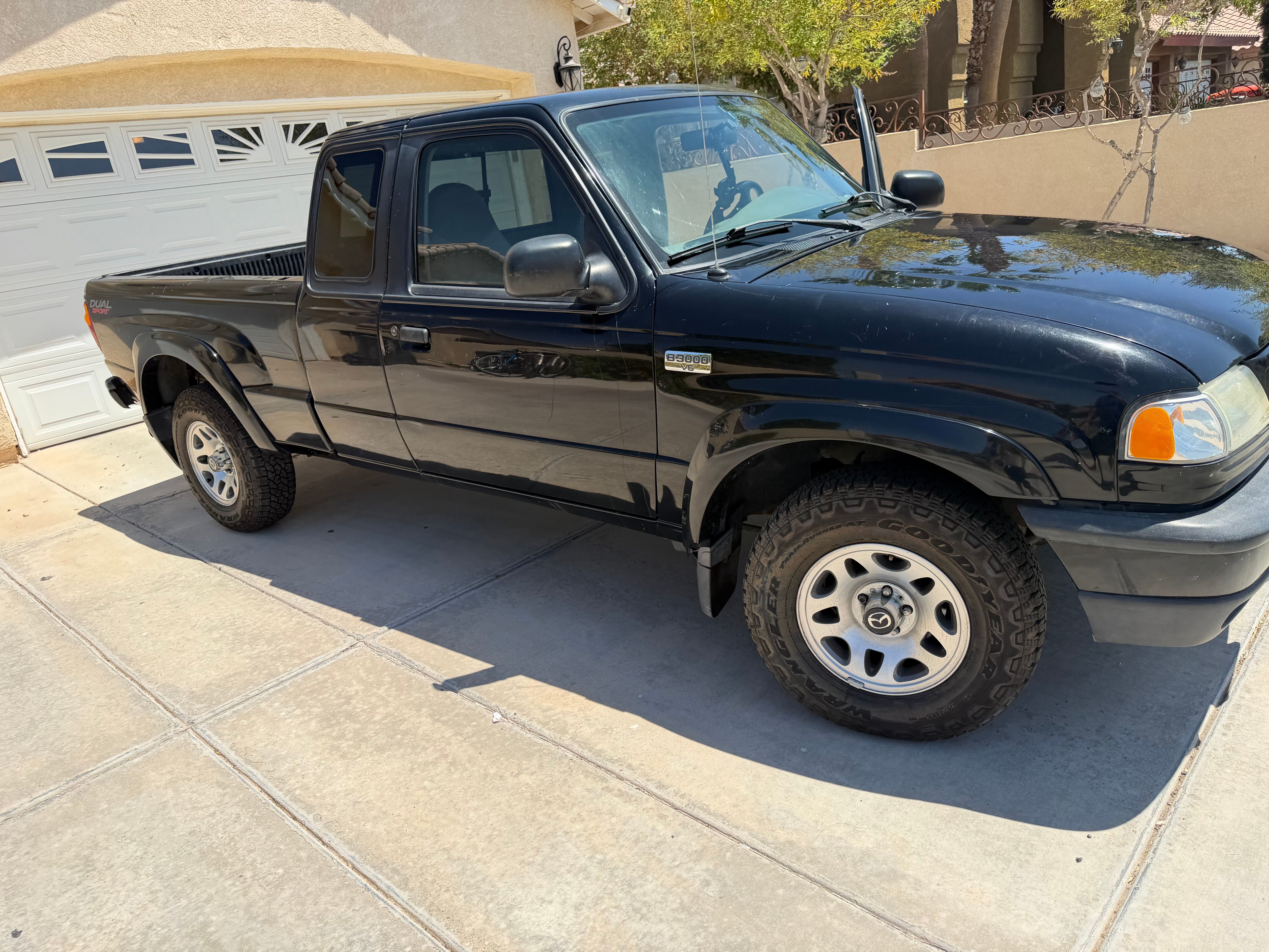 Used 2002 MAZDA B-Series Pickup 2WD Cab Plus B3000 image 1