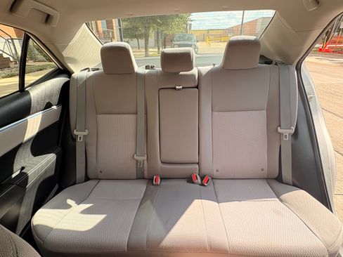 Used 2015 Toyota Corolla LE FWD image 20