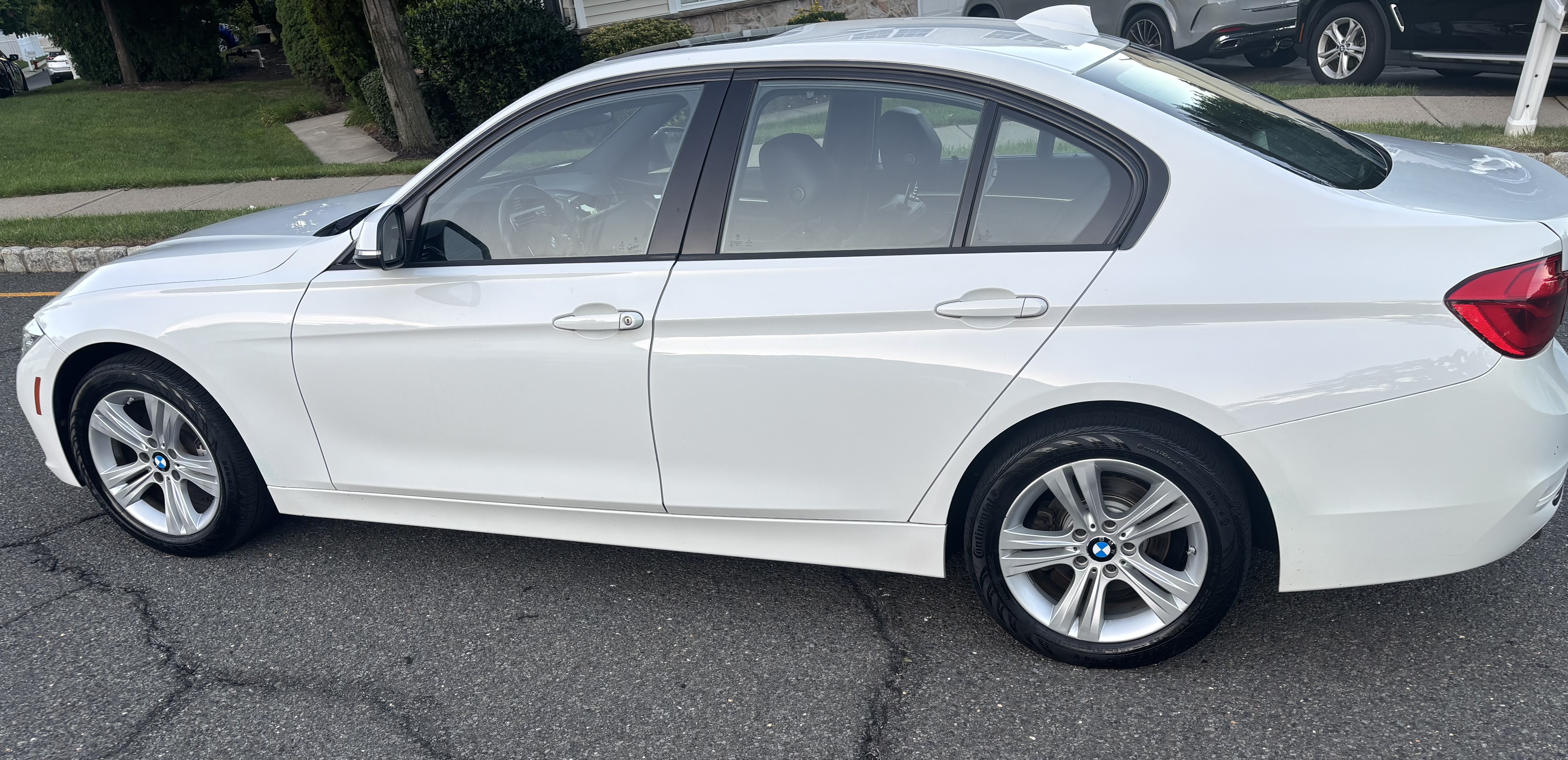 Used 2016 BMW 328i xDrive Sedan AWD/4WD image 12