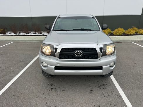 Used 2011 Toyota Tacoma PreRunner image 2