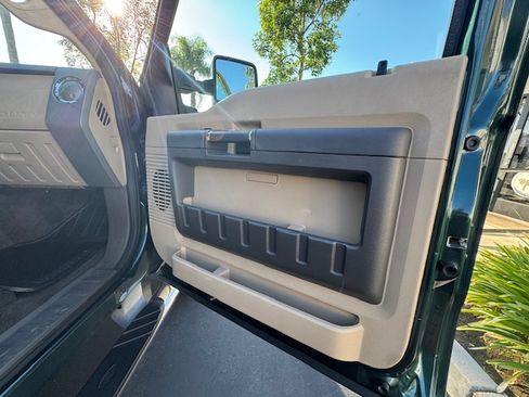 Used 2011 Ford F250 Lariat w/ Lariat Ultimate Pkg image 15