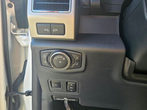 Used 2022 Ford F350 Lariat w/ Tremor Off-Road Package image 10