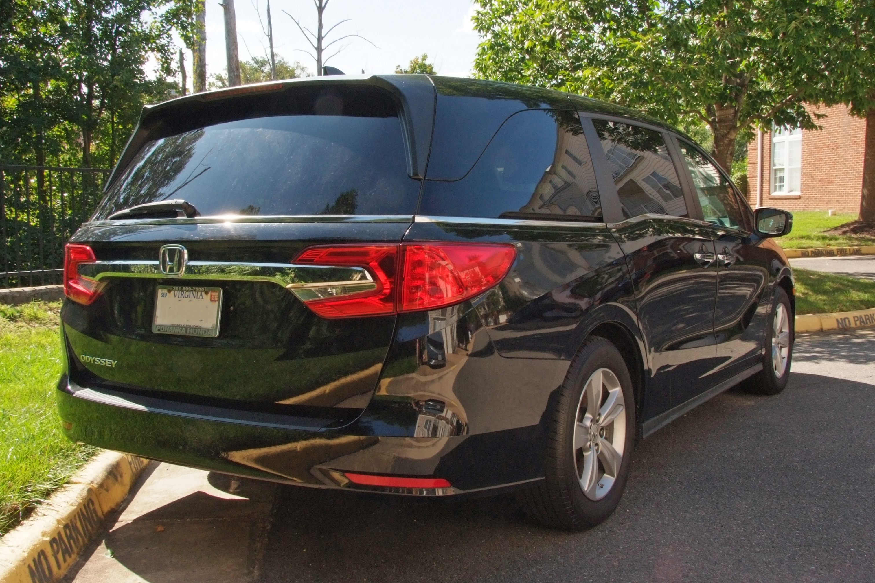 Used 2018 Honda Odyssey EX image 5