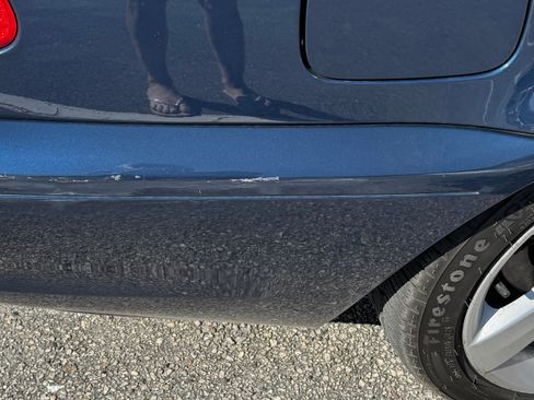 Used 2005 BMW 325Ci Convertible image 16