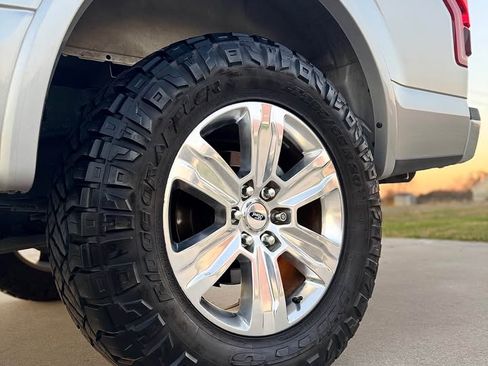 Used 2016 Ford F150 Platinum w/ Equipment Group 701A Luxury image 9