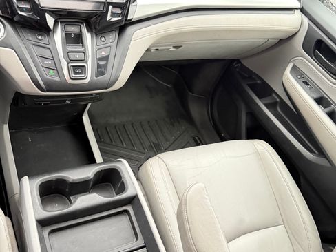 Used 2018 Honda Odyssey EX-L image 11