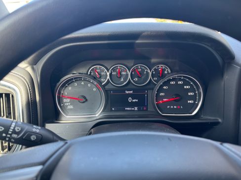 Used 2020 Chevrolet Silverado 1500 LT w/ Trailering Package image 10