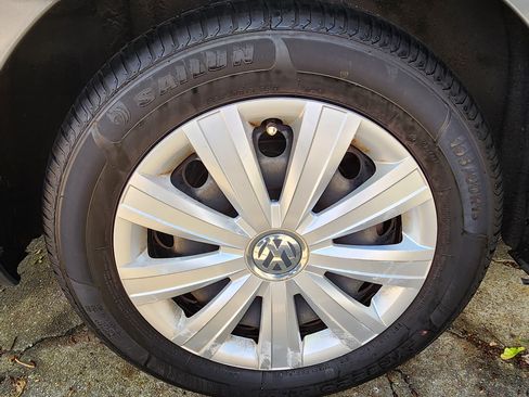 Used 2014 Volkswagen Jetta S image 4