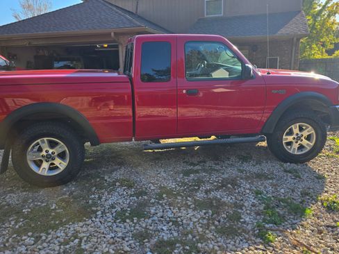 Used 2004 Ford Ranger FX4 image 2