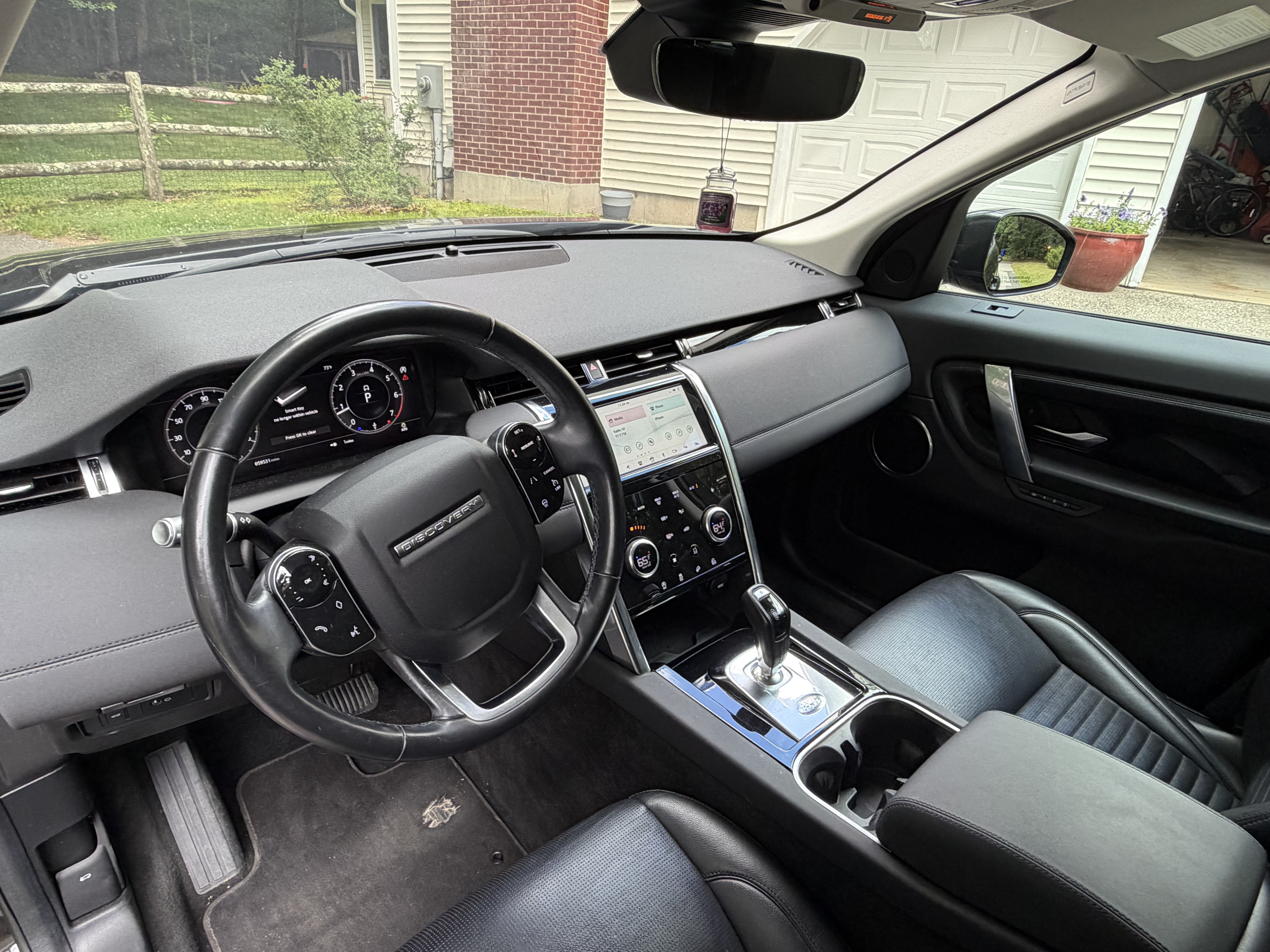 Used 2020 Land Rover Discovery Sport SE AWD/4WD image 5
