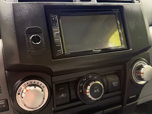 Used 2010 Toyota 4Runner SR5 AWD/4WD image 15