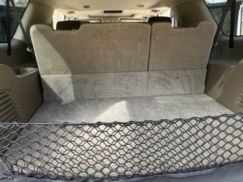 Used 2019 Chevrolet Suburban LT image 23