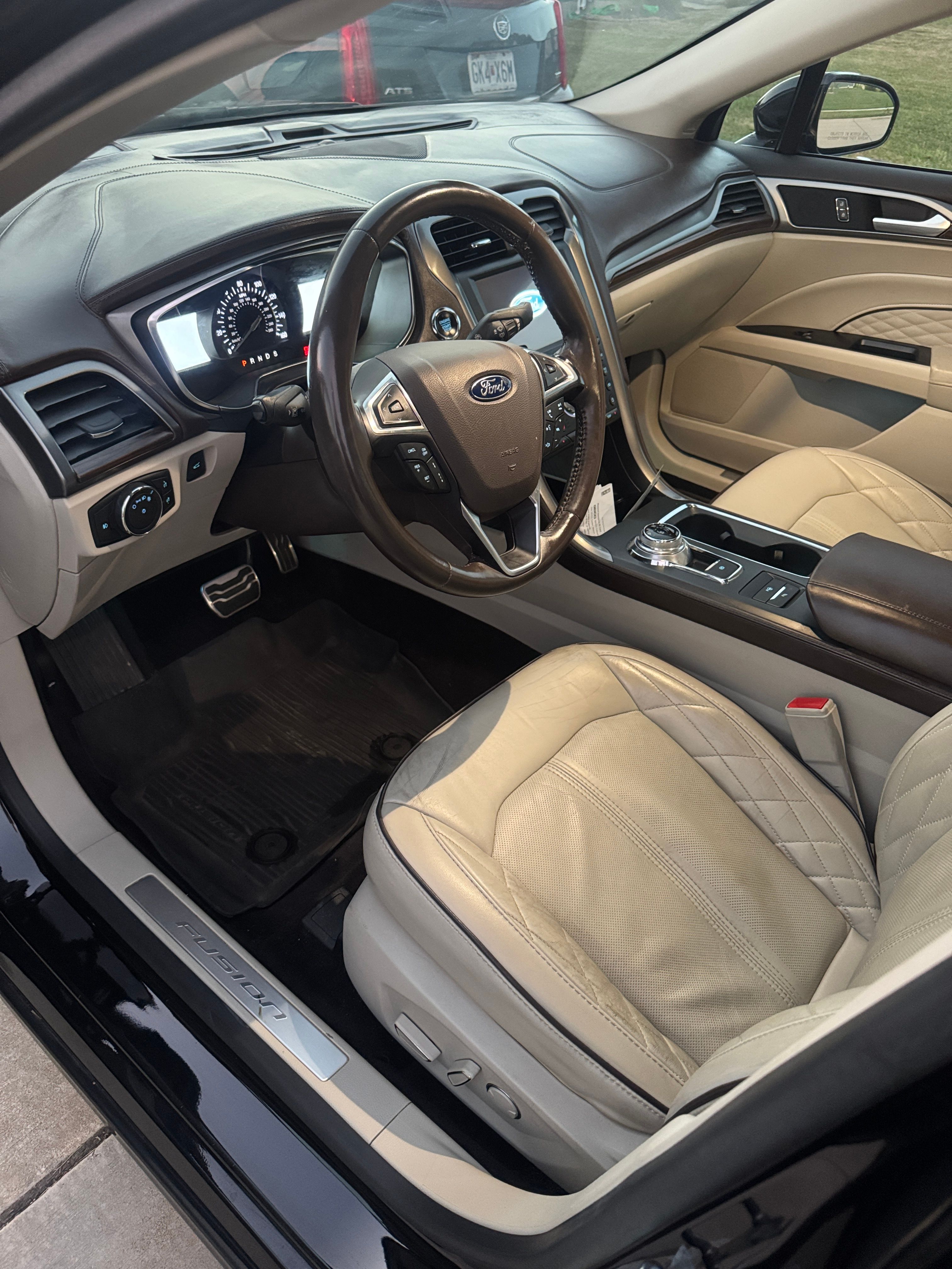 Used 2017 Ford Fusion Platinum FWD image 10