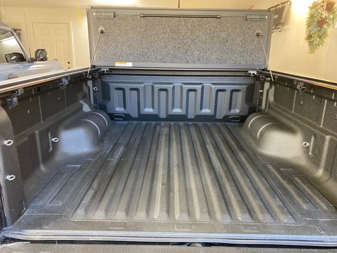 Used 2021 Ford Ranger Lariat w/ Tremor Off-Road Package image 16