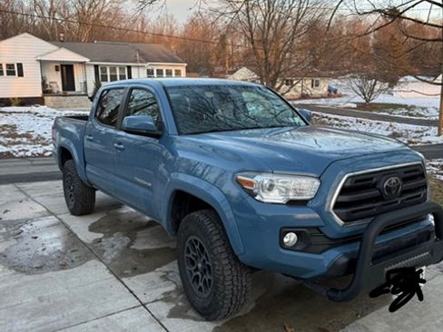 Used 2019 Toyota Tacoma SR5 image 1