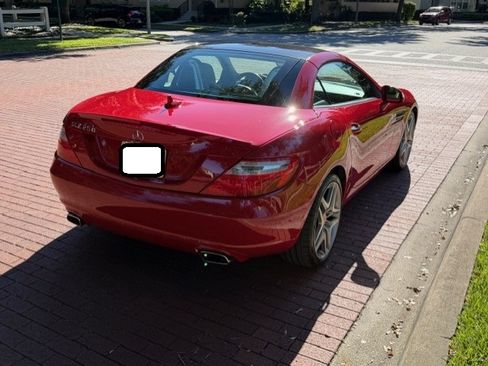 Used 2014 Mercedes-Benz SLK 250 image 8