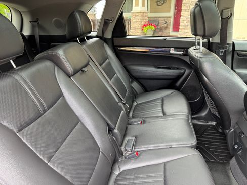 Used 2014 Kia Sorento EX w/ EX V6 Touring Package AWD/4WD image 20