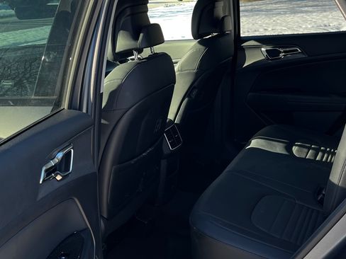 Used 2024 Kia Sportage SX Prestige image 8