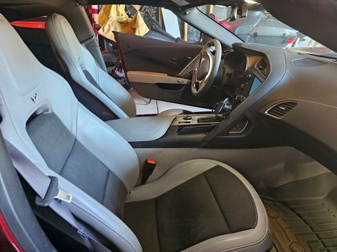 Used 2017 Chevrolet Corvette Stingray Z51 Coupe 2D image 6