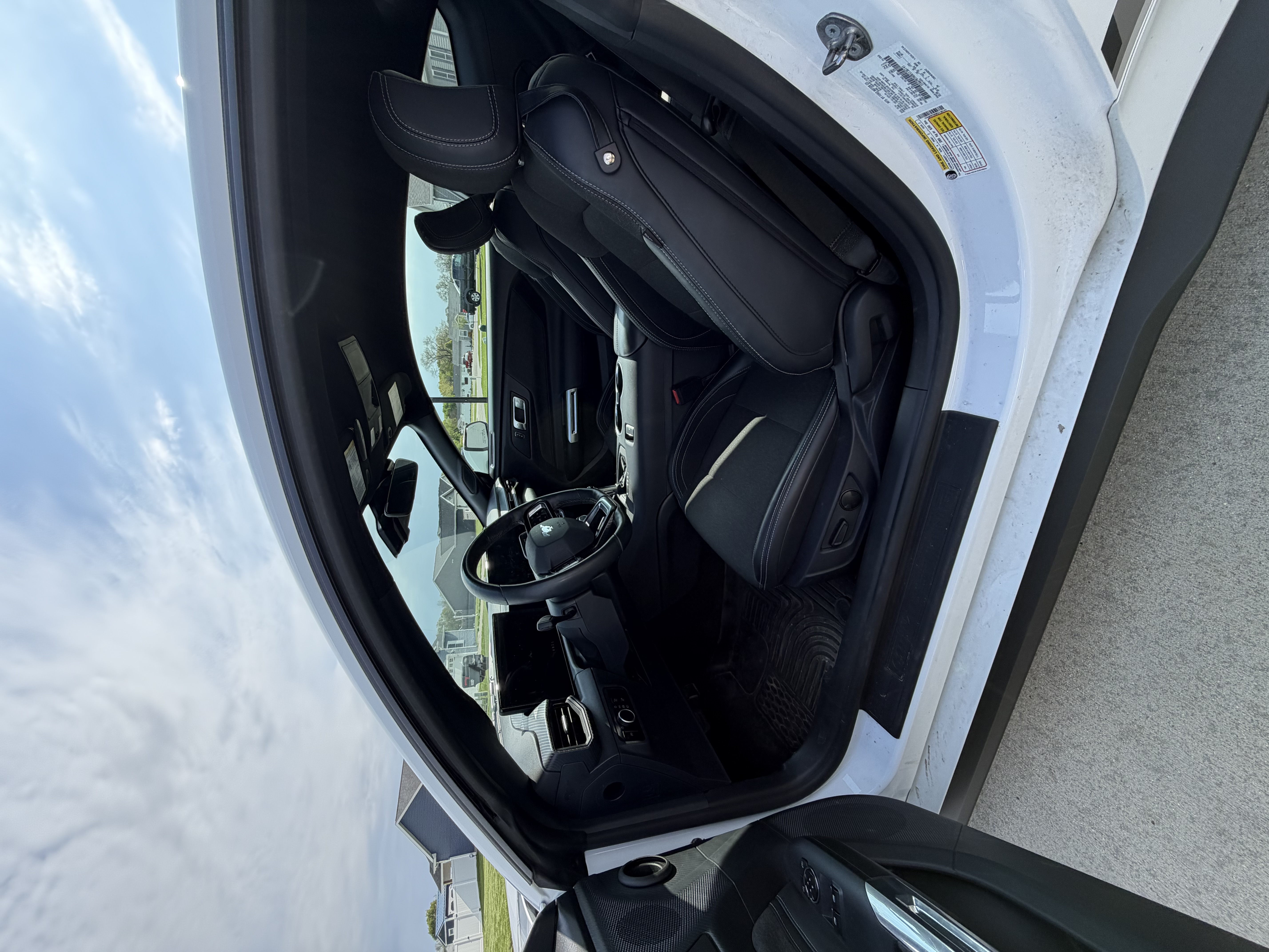 Used 2024 Ford Mustang Coupe RWD image 9