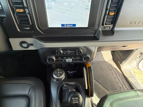 Used 2023 Ford Bronco Badlands w/ Sasquatch Package image 9