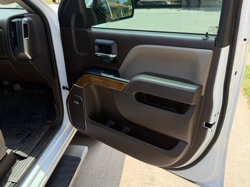 Used 2015 Chevrolet Silverado 1500 LTZ w/ Texas Edition, 1LZ Trim RWD image 12