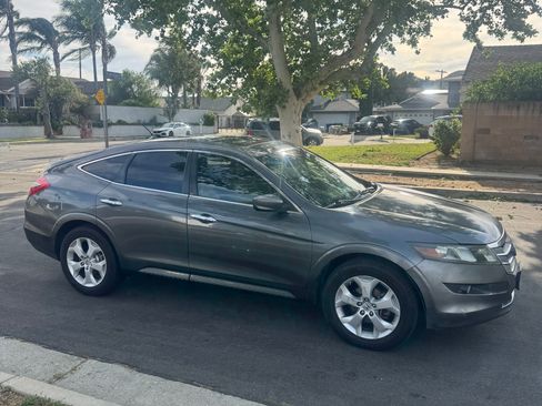 Used 2011 Honda Crosstour EX-L image 5