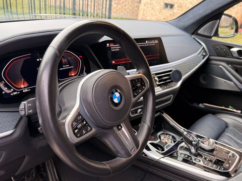 Used 2021 BMW X7 M50i image 13