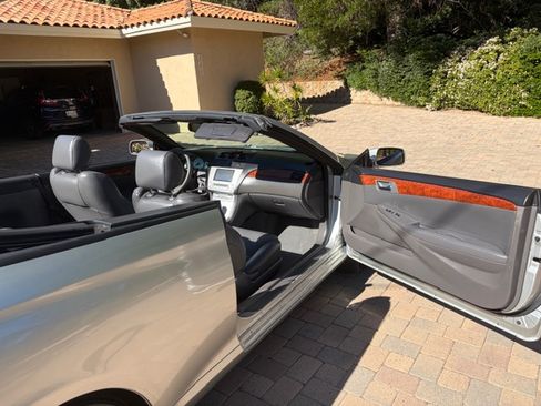 Used 2006 Toyota Solara SLE image 6