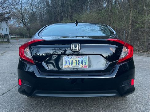 Used 2018 Honda Civic EX image 4