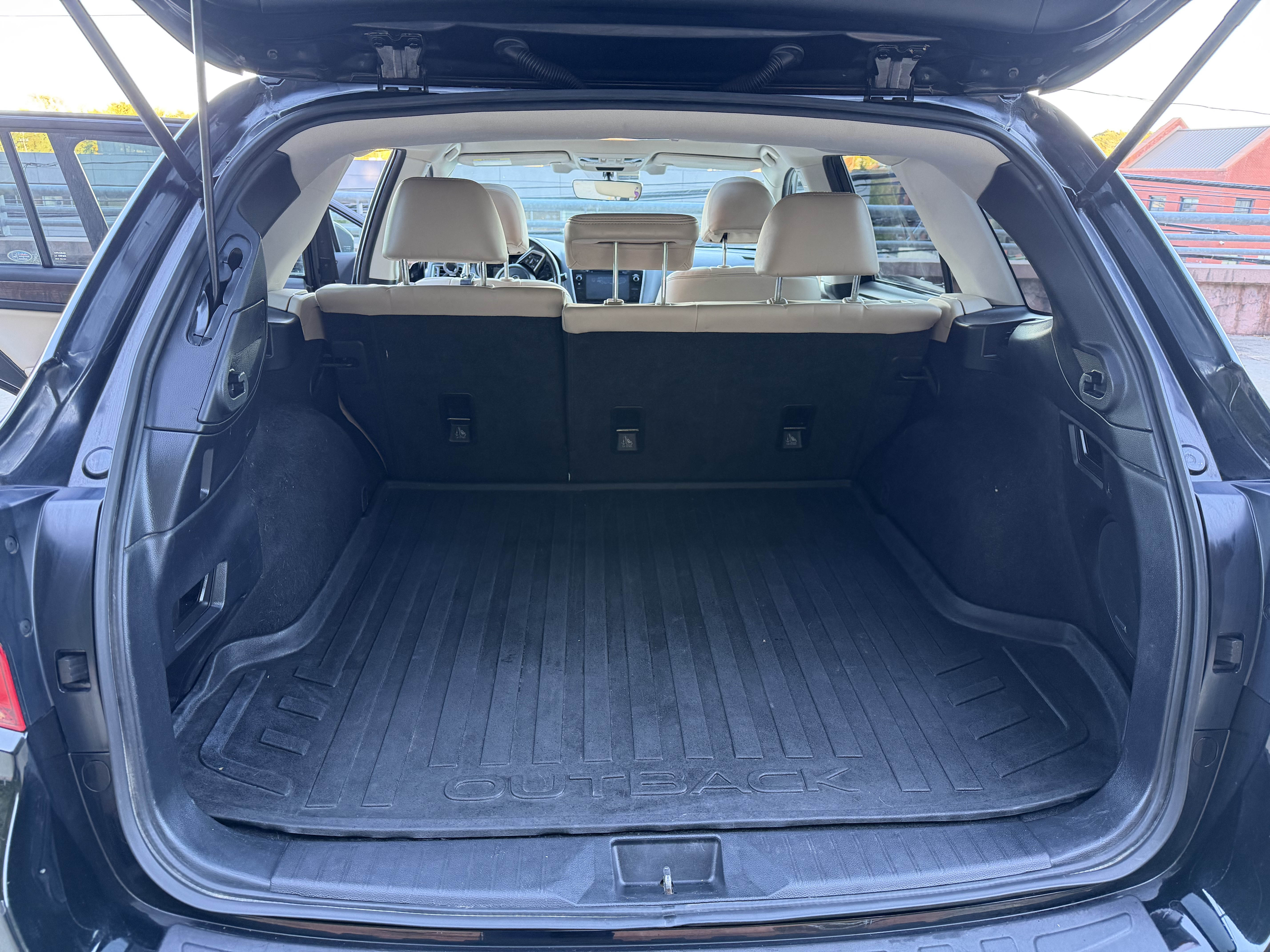 Used 2018 Subaru Outback 3.6R Limited AWD/4WD image 20