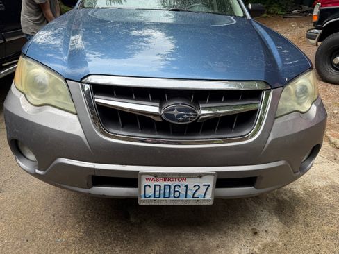 Used 2008 Subaru Outback 2.5i L.L. Bean AWD/4WD image 5