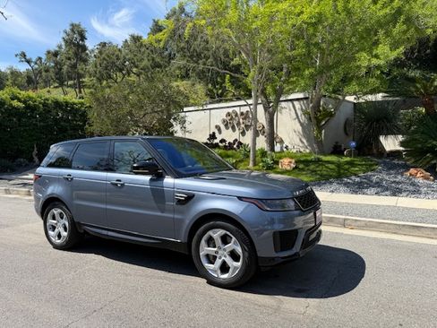 Used 2020 Land Rover Range Rover Sport HSE image 6