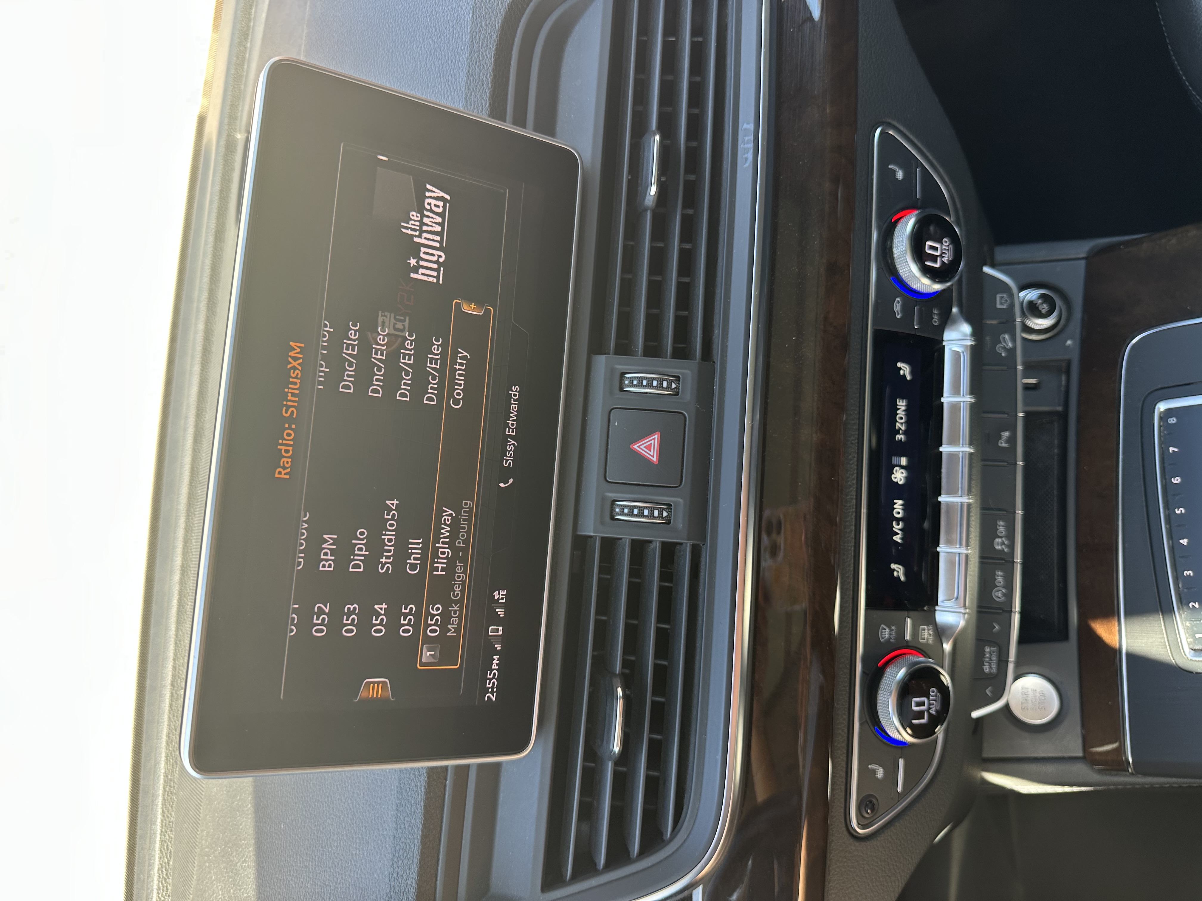 Used 2019 Audi Q5 2.0T Premium Plus AWD/4WD image 2