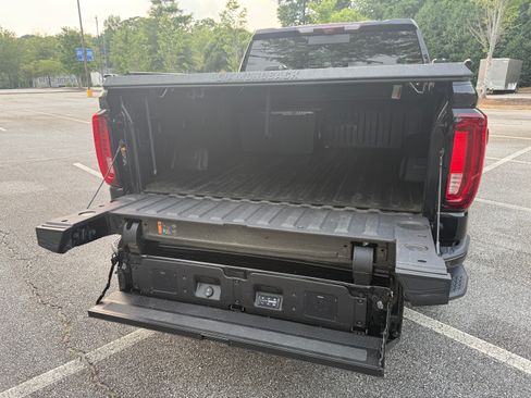 Used 2023 GMC Sierra 1500 AT4X image 9