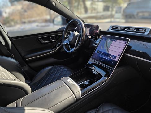 Used 2024 Mercedes-Benz S 580 4MATIC Sedan image 6