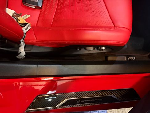 Used 2025 Chevrolet Corvette Stingray Preferred Cpe w/ Z51 Performance Package image 28