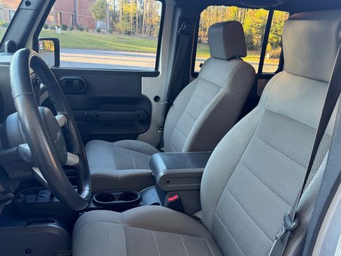 Used 2008 Jeep Wrangler Unlimited Sahara w/ Trailer Tow Group image 15