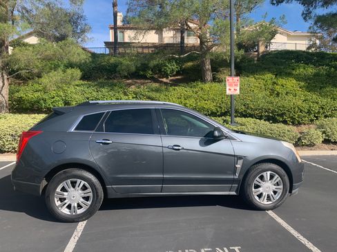 Used 2012 Cadillac SRX Luxury image 12