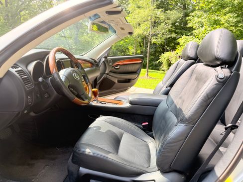 Used 2002 Lexus SC 430 Convertible RWD image 16