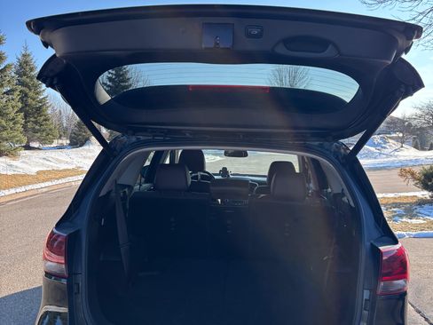 Used 2019 Kia Sorento SX w/ SX Touring Package AWD/4WD image 9