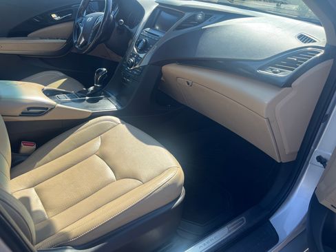 Used 2012 Hyundai Azera image 16