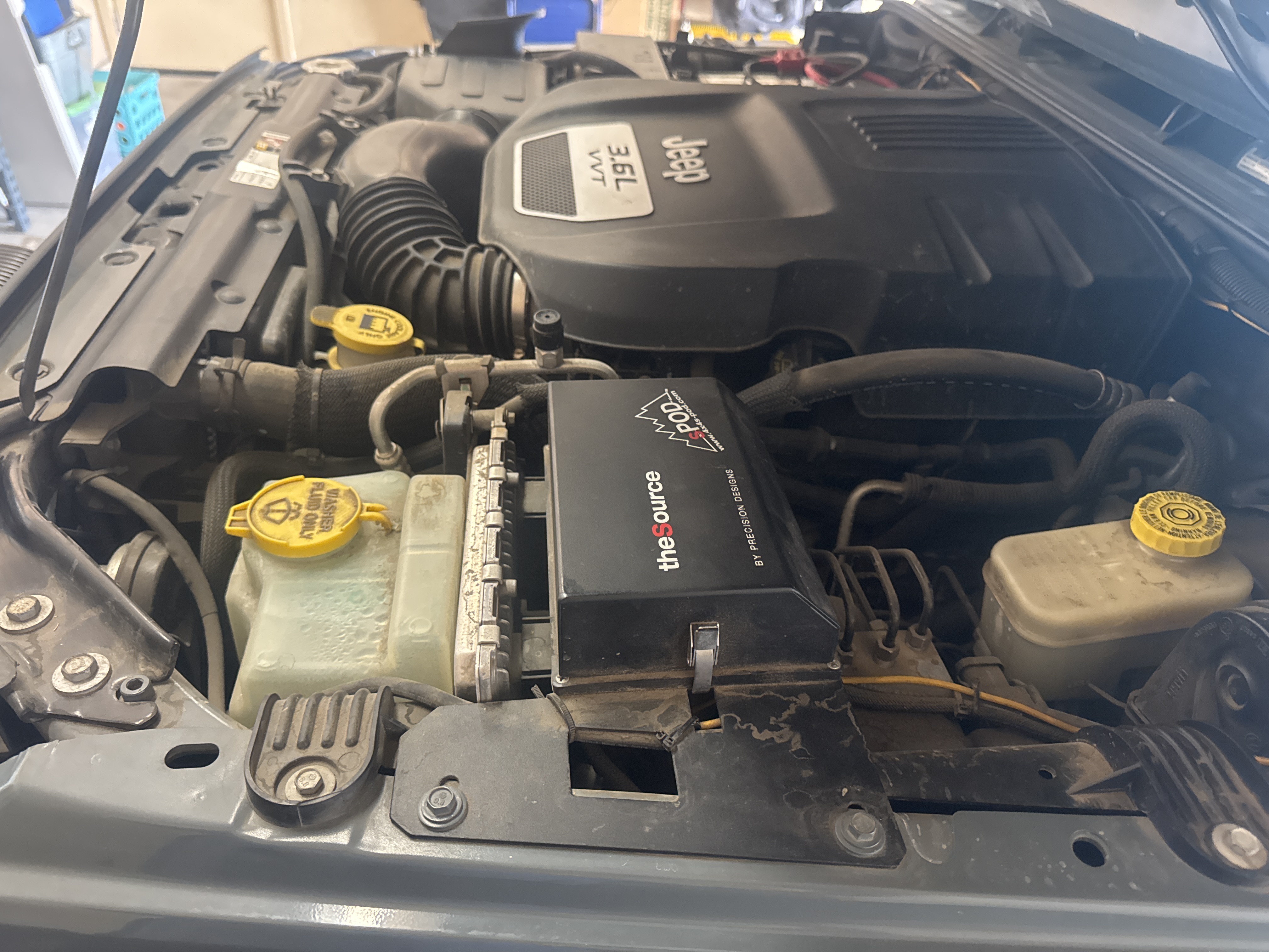 Used 2013 Jeep Wrangler Rubicon AWD/4WD image 17