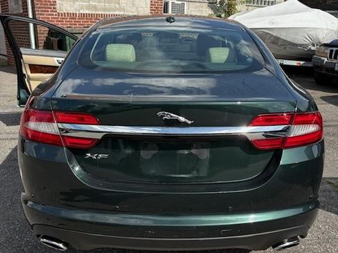 Used 2012 Jaguar XF RWD image 2