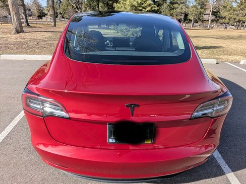 Used 2023 Tesla Model 3 Standard Range image 4