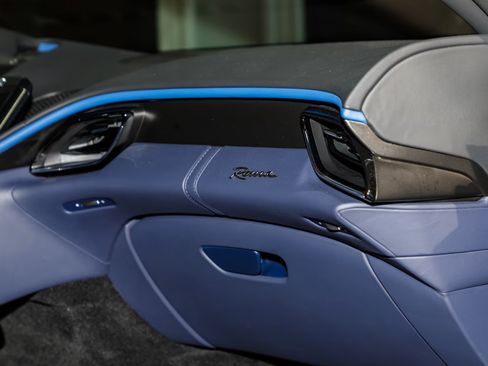 Used 2021 Ferrari Roma image 24