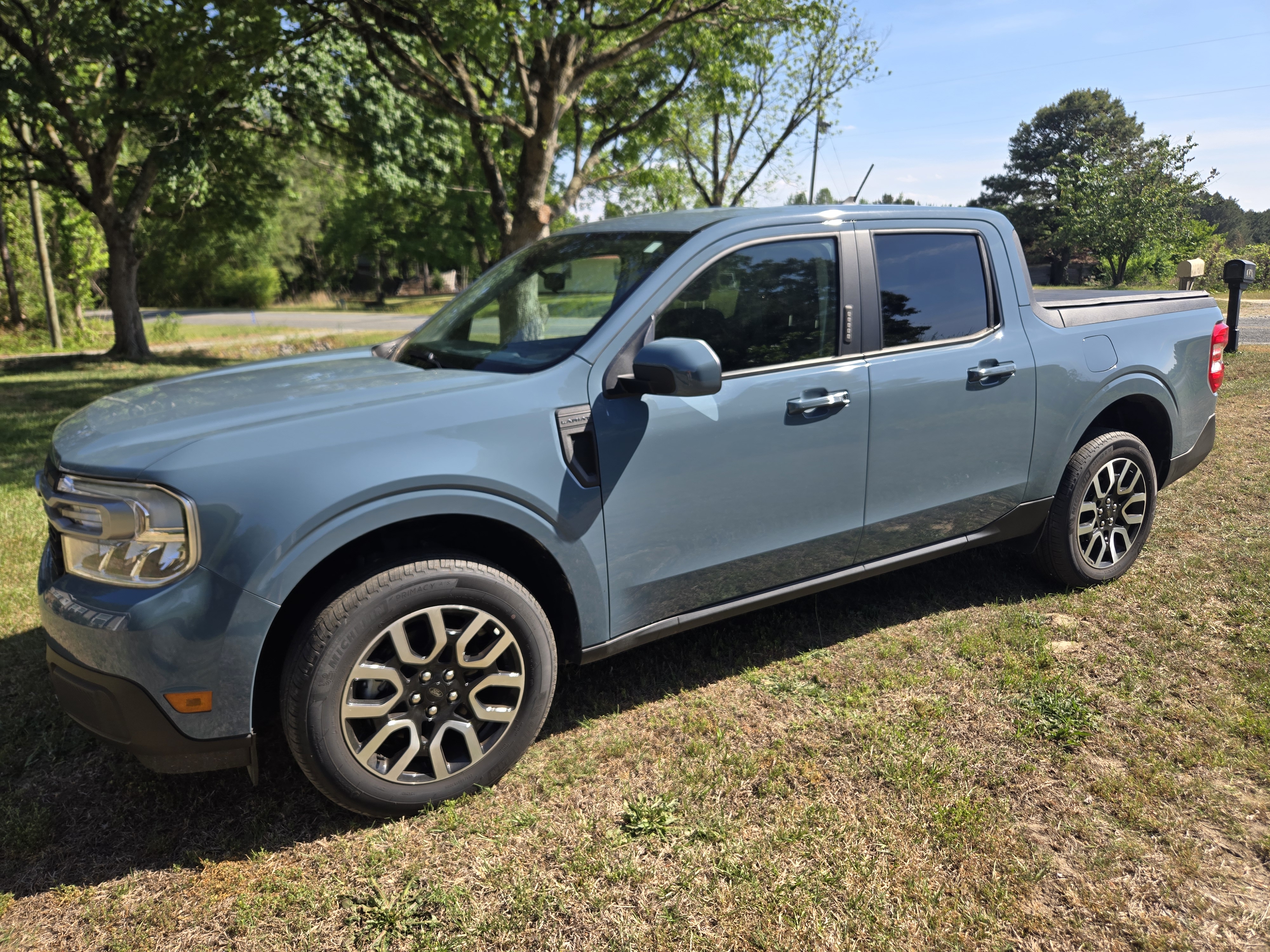 Used 2023 Ford Maverick Lariat w/ Lariat Luxury Package FWD image 1