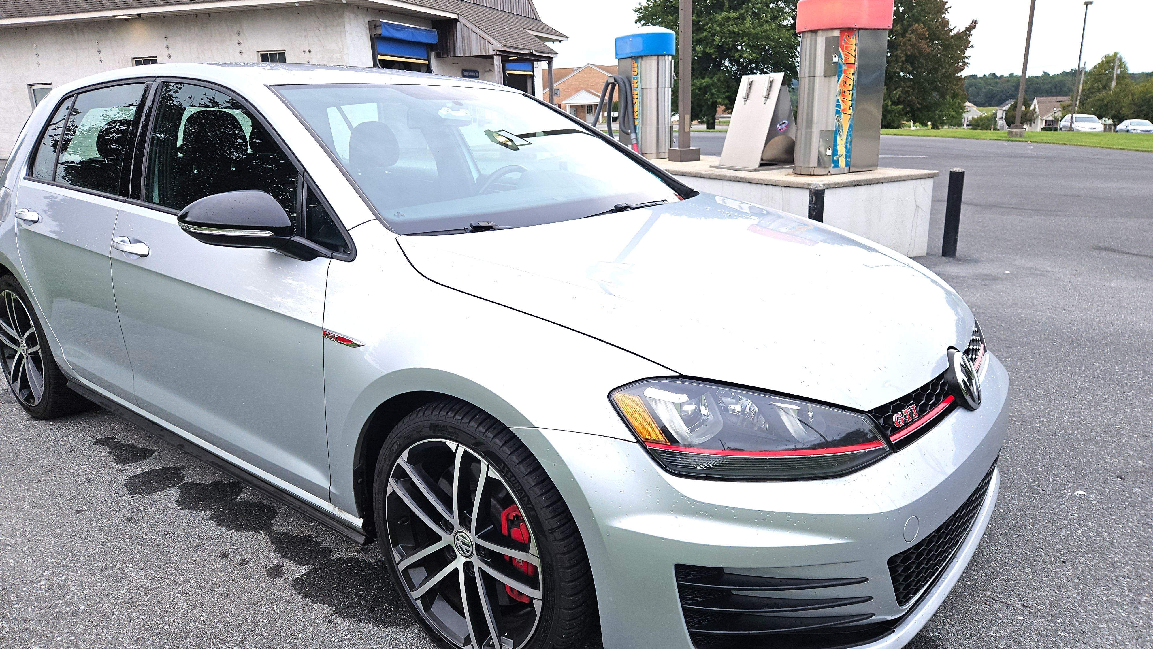 Used 2017 Volkswagen GTI Sport FWD image 6