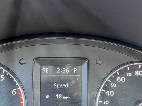 Used 2012 Volkswagen Eos Komfort FWD image 14